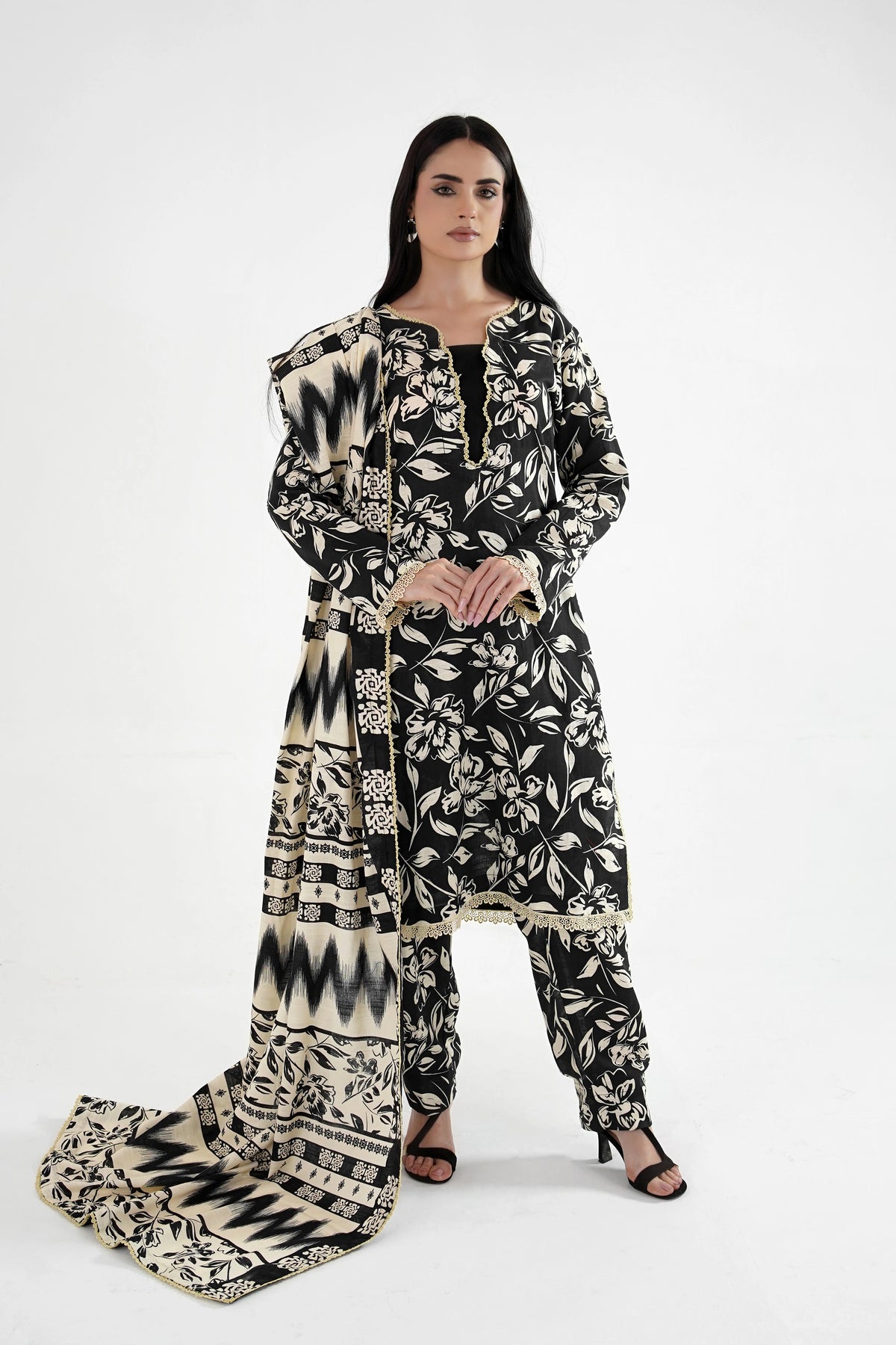 Noorika Khaddar Suit