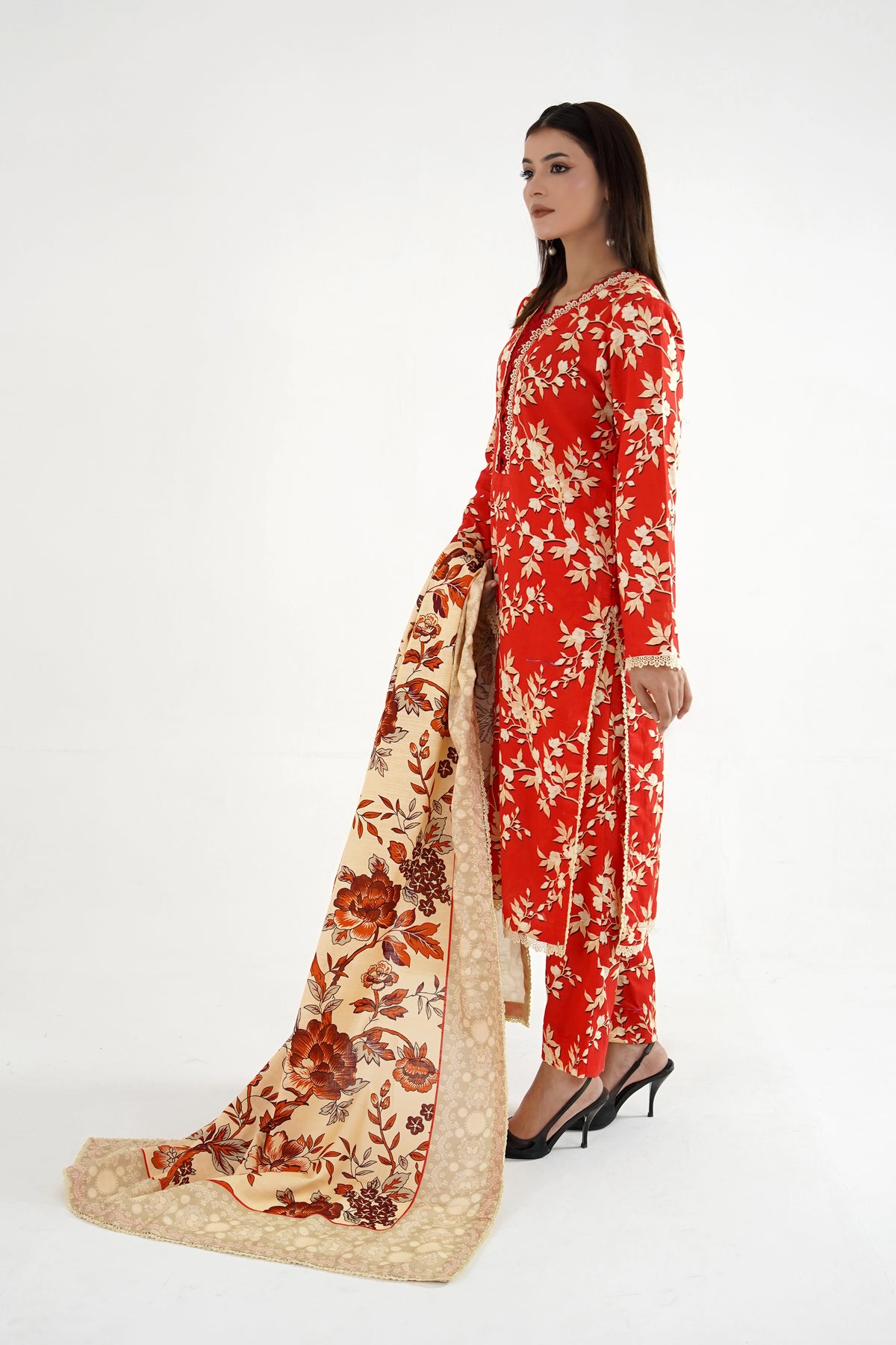 Narangi Gulshan Khaddar Suit