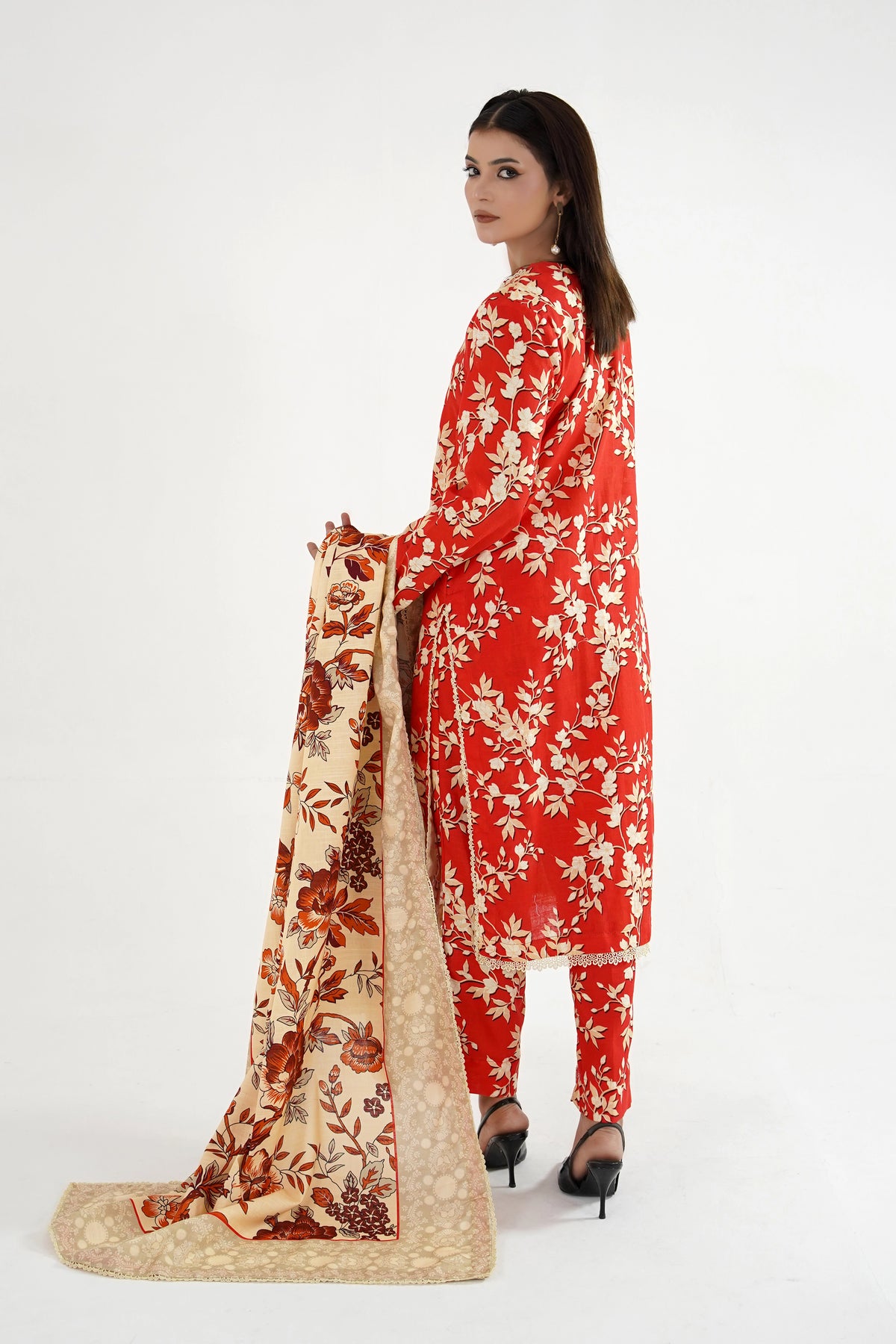 Narangi Gulshan Khaddar Suit