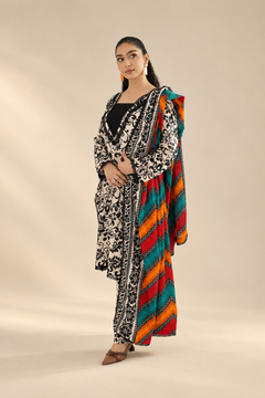 Noor-e-Siyah Khaddar Suit